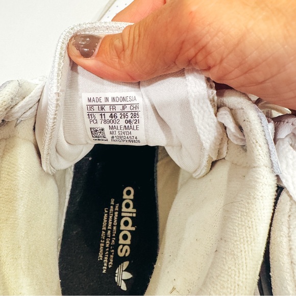 Adidas white black and gold high top shoes size 11.5 - Picture 7 of 7